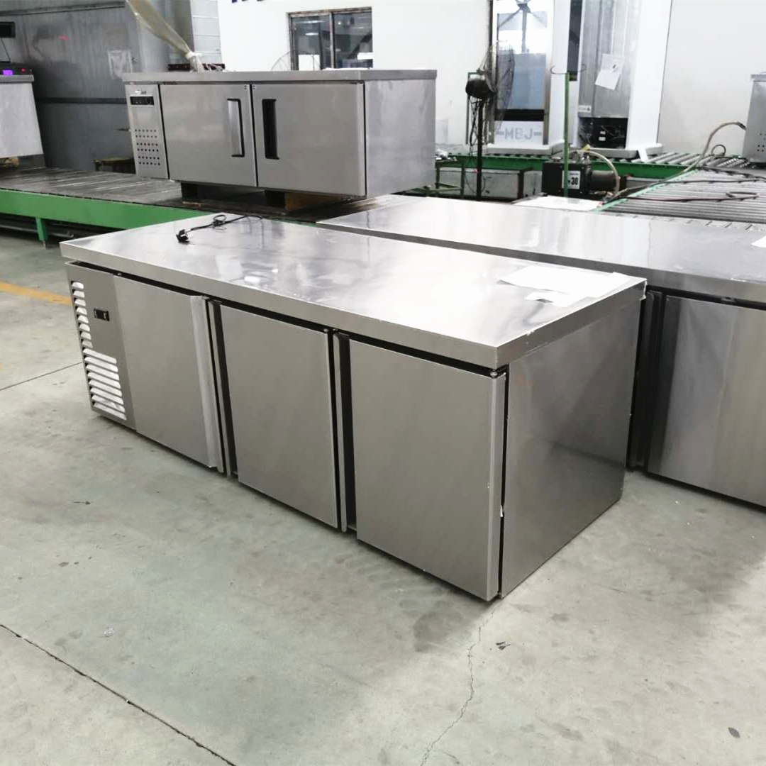 How to choose a kitchen fridge?