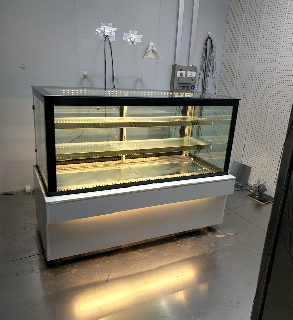 How To Clean Cake Showcase