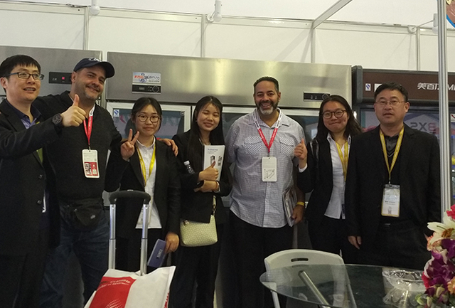 Co-operation Customer 4